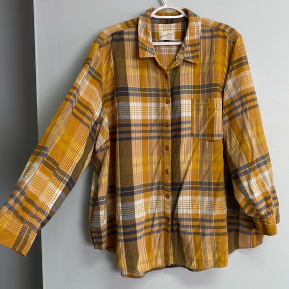 UNIVERSAL THREAD TOP - 2X - Picture 2 of 9